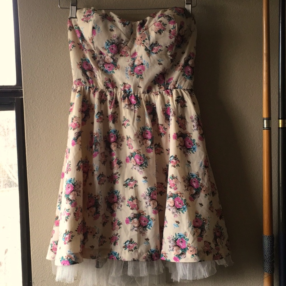 Retro Floral Strapless Padded Bust Tulle Dress